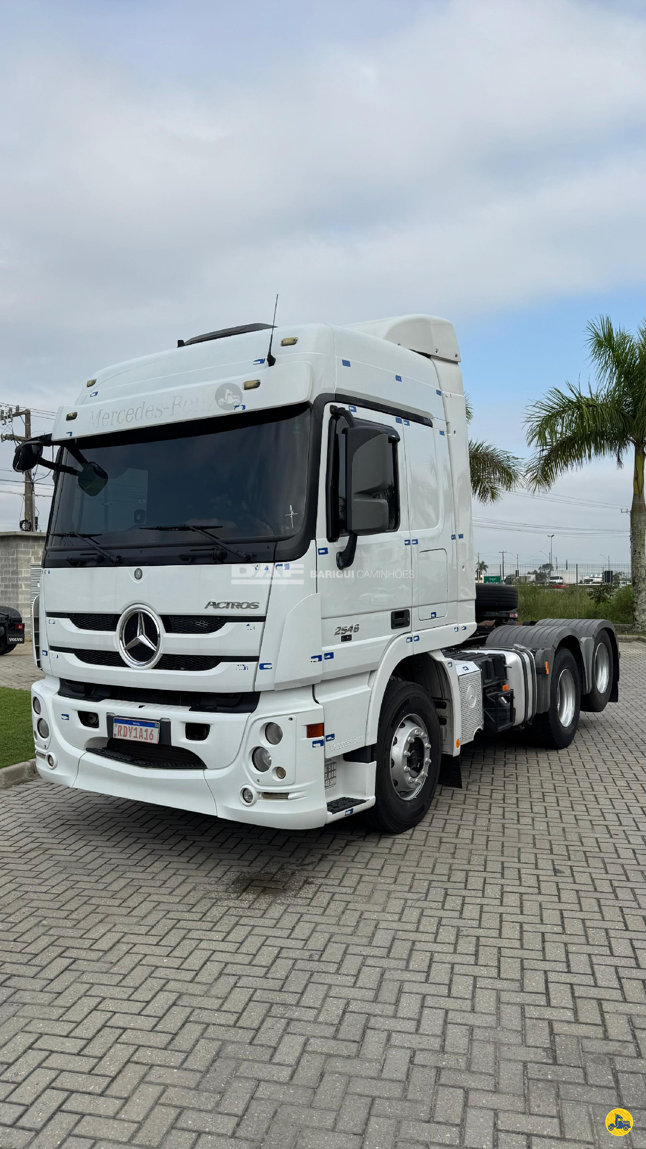 CAMINHAO MERCEDES-BENZ MB 2546 Cavalo Mecânico Cavalo 6x2 DAF Barigui Curitiba SAO JOSE DOS PINHAIS PARANÁ PR